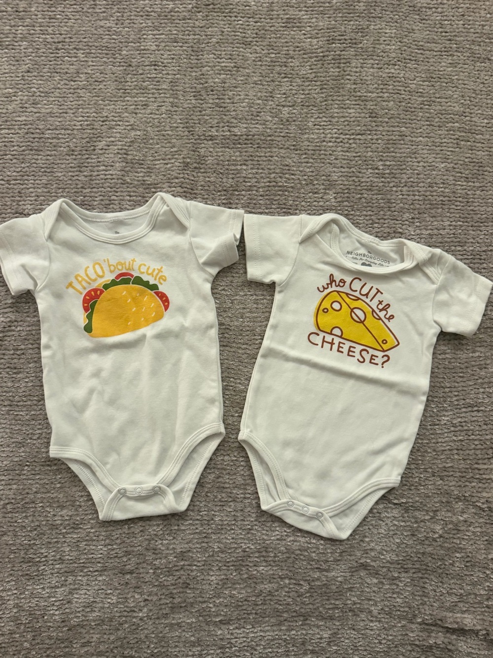 NWOT Baby 6-12 months Bodysuit with Cute print